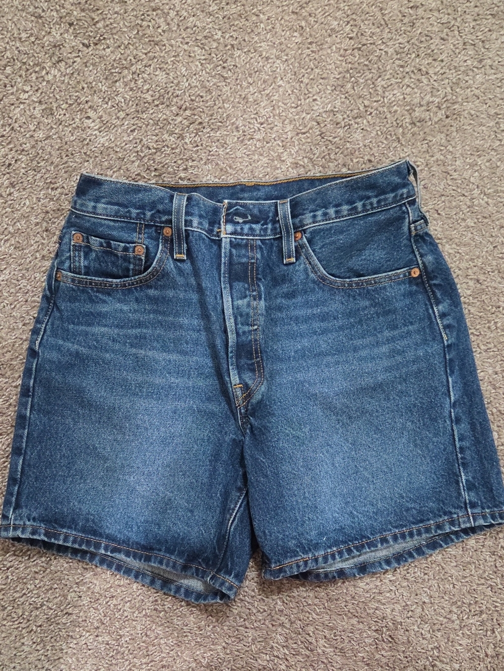 Levi's Women's Mid Thigh Shorts